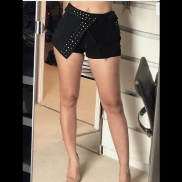 GUESS size 0 black studded skort - Picture 9 of 12